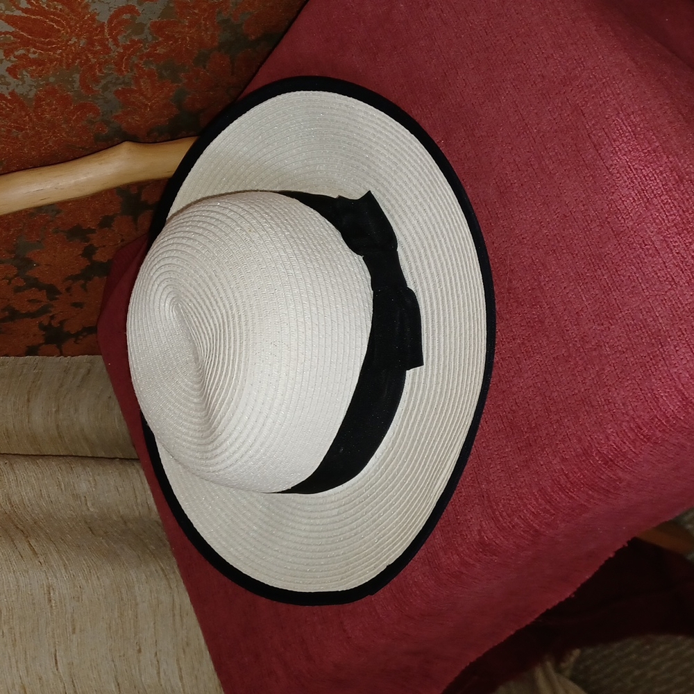 Vintage one size hat by Jay Manuel attitude